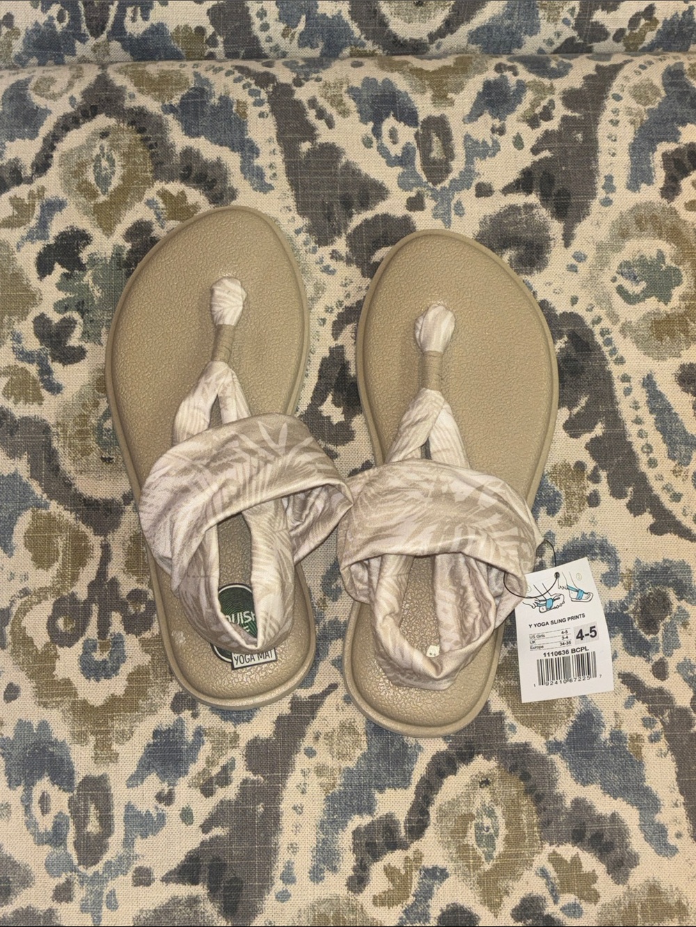 NWT! Sanuk Neutral Palm-Print Yoga Sling Sandals